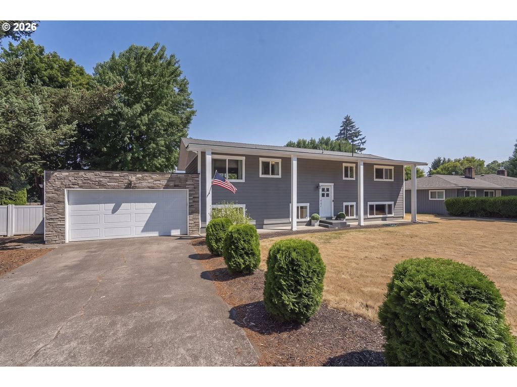 1709 SPRINGHILL Dr Ne, Albany, OR 97321