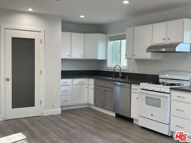 6204 Mayfield Avenue 2nd fl, La Crescenta, CA 91214