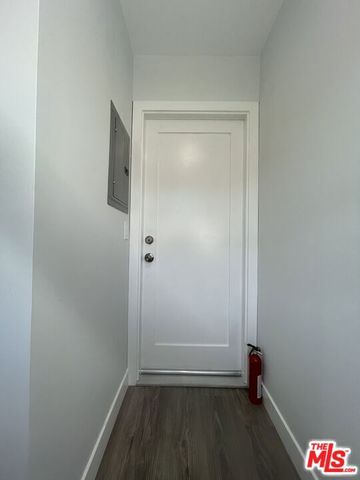 6204 Mayfield Avenue 2nd fl, La Crescenta, CA 91214
