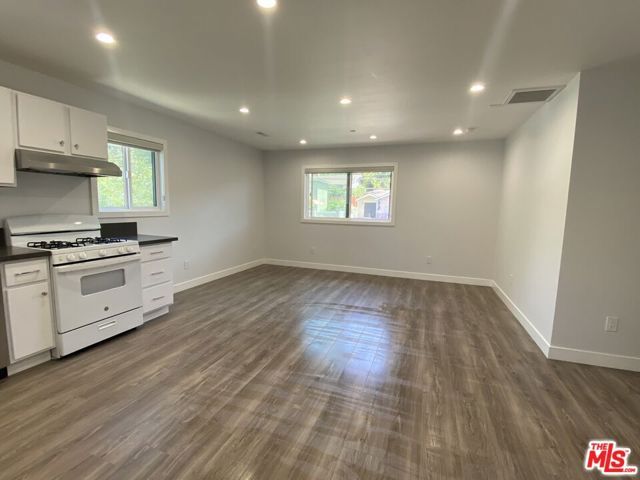6204 Mayfield Avenue 2nd fl, La Crescenta, CA 91214