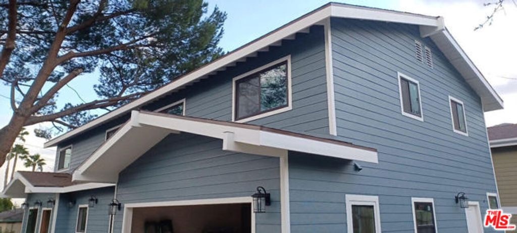 6204 Mayfield Avenue 2nd fl, La Crescenta, CA 91214