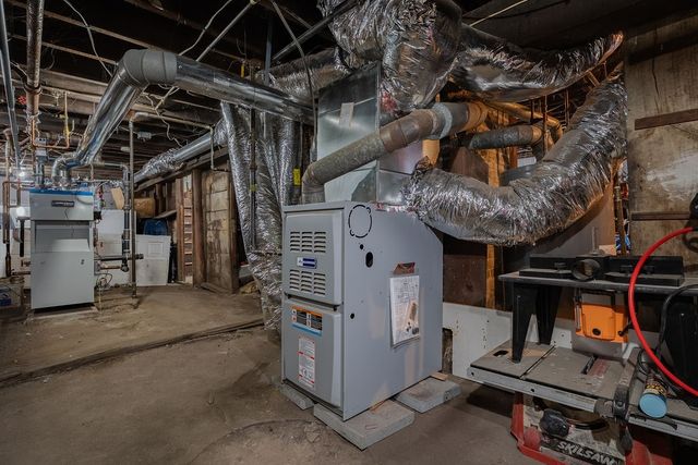 28 Pumgansett Street, Providence, RI 02908