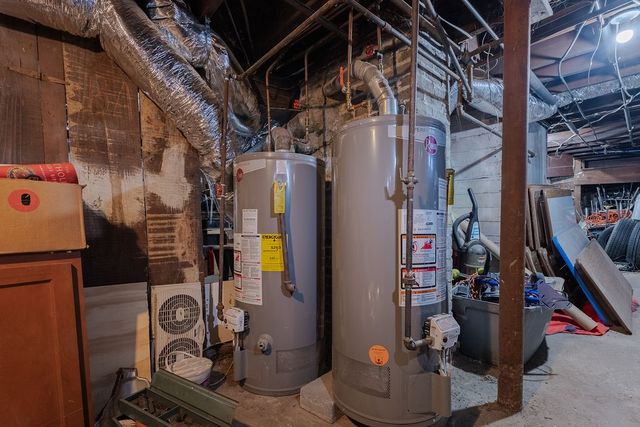 28 Pumgansett Street, Providence, RI 02908