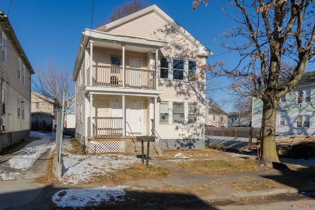 28 Pumgansett Street, Providence, RI 02908