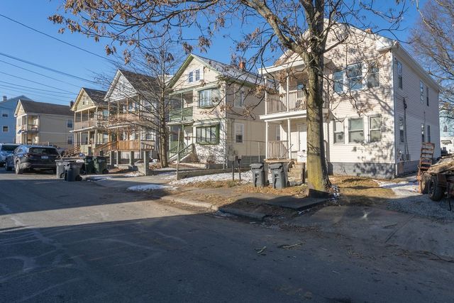 28 Pumgansett Street, Providence, RI 02908