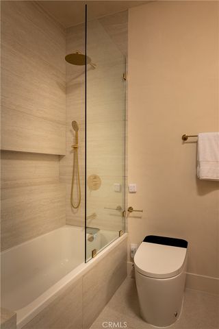 18840 La Amistad, Tarzana, CA 91356