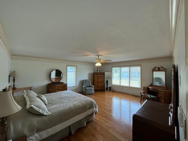 1111 N Lake Pleasant Road 08, Hillsdale, MI 49242
