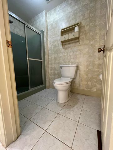 1111 N Lake Pleasant Road 08, Hillsdale, MI 49242