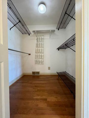 1111 N Lake Pleasant Road 08, Hillsdale, MI 49242
