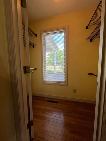 1111 N Lake Pleasant Road 08, Hillsdale, MI 49242