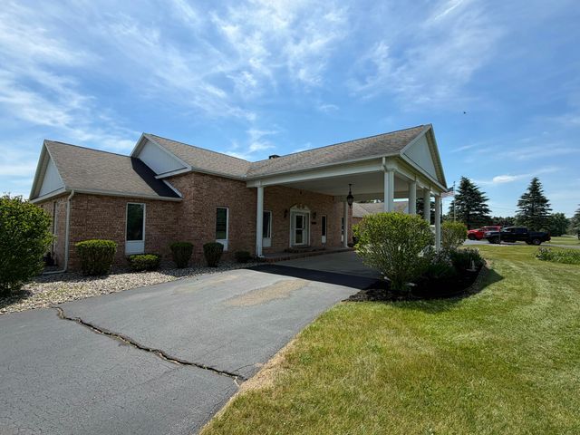 1111 N Lake Pleasant Road 08, Hillsdale, MI 49242