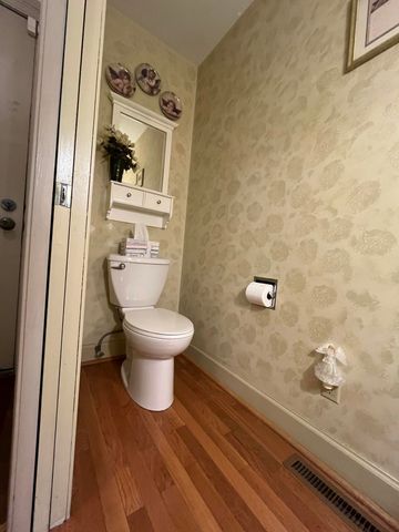 1111 N Lake Pleasant Road 08, Hillsdale, MI 49242