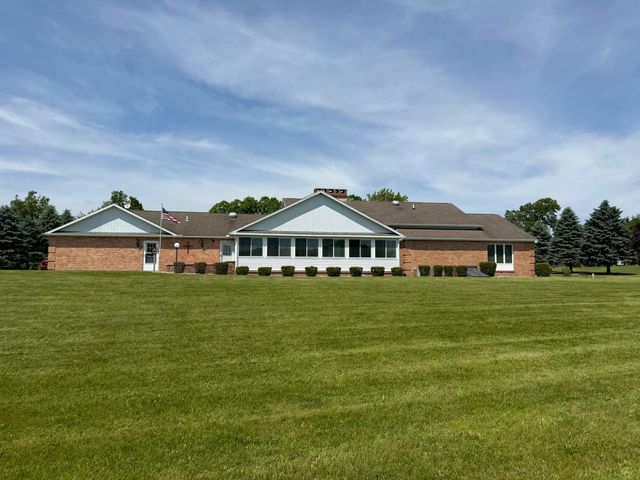 1111 N Lake Pleasant Road 08, Hillsdale, MI 49242