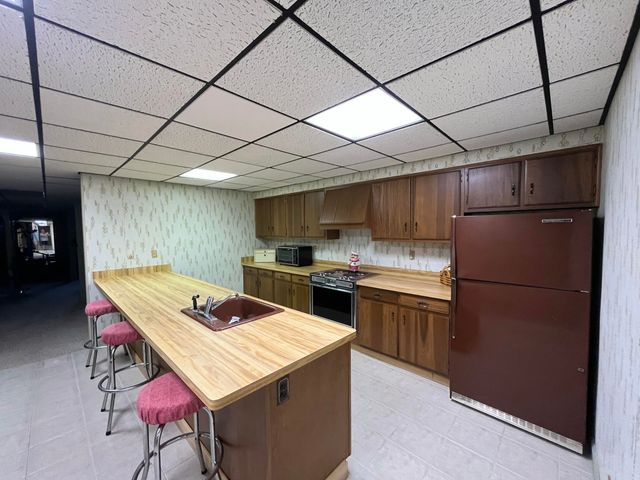 1111 N Lake Pleasant Road 08, Hillsdale, MI 49242