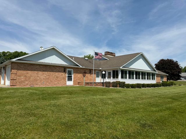 1111 N Lake Pleasant Road 08, Hillsdale, MI 49242