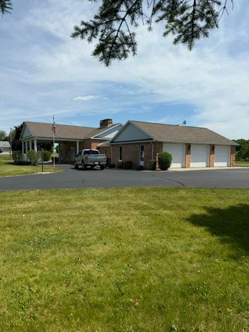 1111 N Lake Pleasant Road 08, Hillsdale, MI 49242