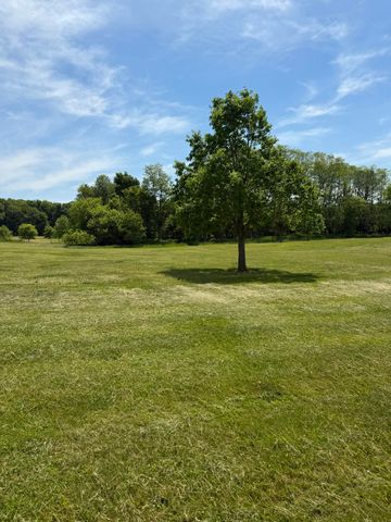 1111 N Lake Pleasant Road 08, Hillsdale, MI 49242
