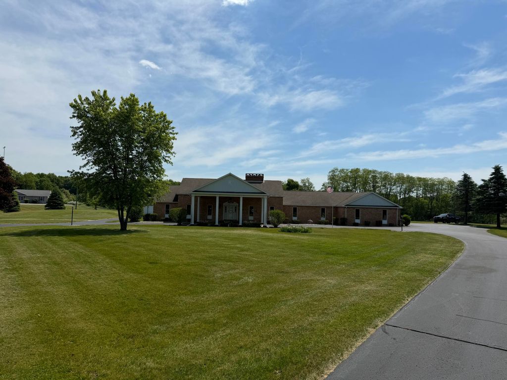 1111 N Lake Pleasant Road 08, Hillsdale, MI 49242