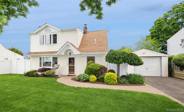25 Rock Lane, Levittown, NY 11756