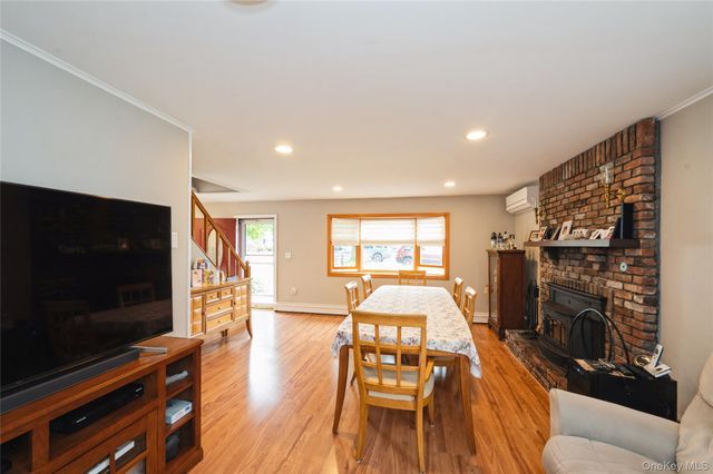 25 Rock Lane, Levittown, NY 11756