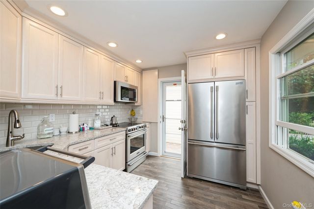 25 Rock Lane, Levittown, NY 11756