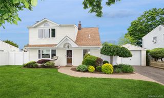 25 Rock Lane, Levittown, NY 11756