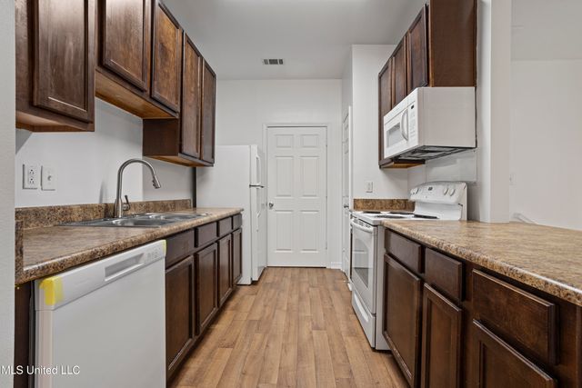 310 Holcomb Boulevard, 318, Ocean Springs, MS 39564