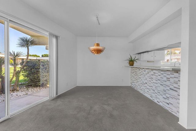 2033 E Ramon Road 7a, Palm Springs, CA 92264