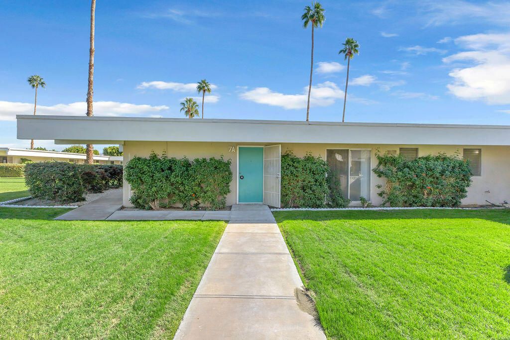 2033 E Ramon Road 7a, Palm Springs, CA 92264