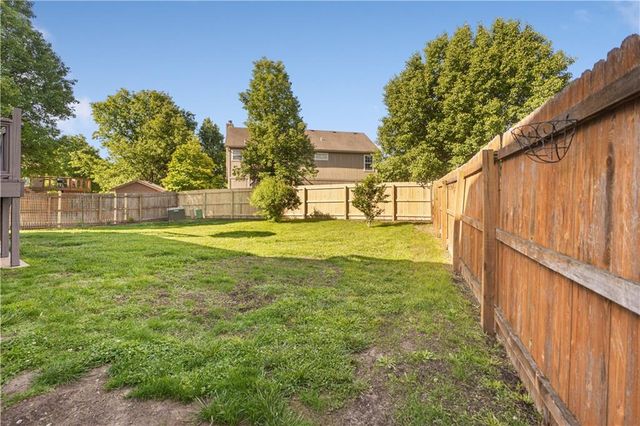 21319 W 51st Court, Shawnee, KS 66218