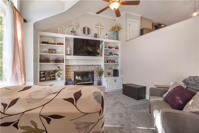 21319 W 51st Court, Shawnee, KS 66218