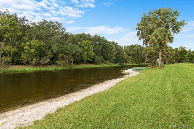 262 N Golf Harbor Path, Inverness, FL 34450