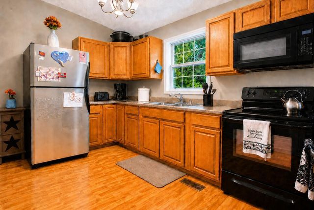 218 Woodlawn Circle, Howard, OH 43028