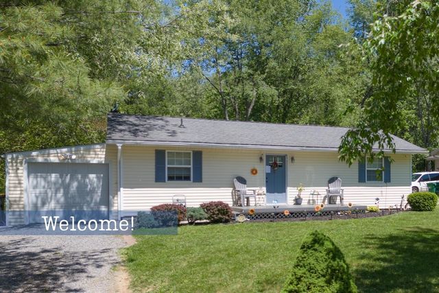 218 Woodlawn Circle, Howard, OH 43028