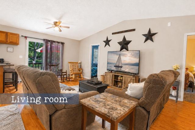 218 Woodlawn Circle, Howard, OH 43028