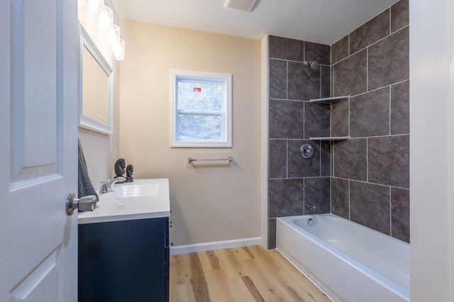 601 Midway Dr, Erin, TN 37061