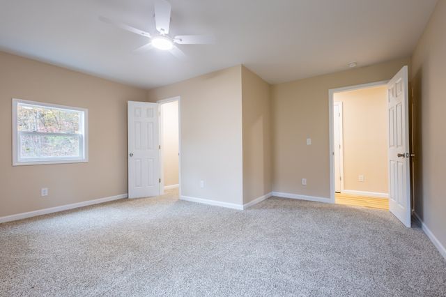 601 Midway Dr, Erin, TN 37061