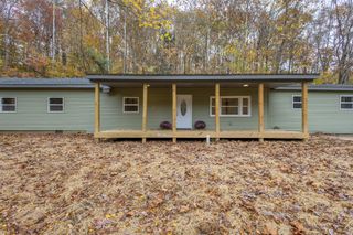 601 Midway Dr, Erin, TN 37061