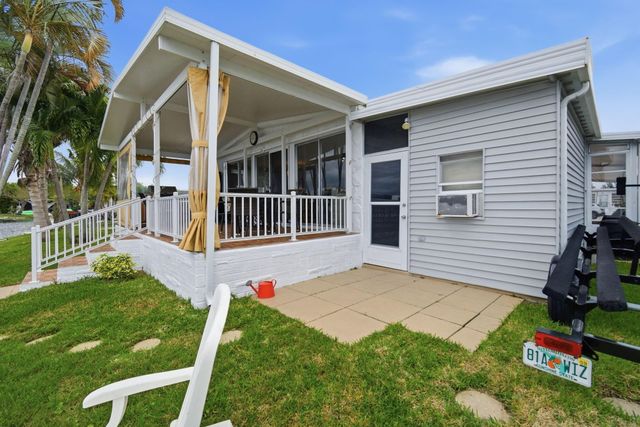 5555 Lakeshore Drive, Fort Lauderdale, FL 33312