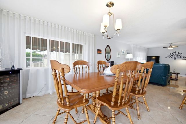 5555 Lakeshore Drive, Fort Lauderdale, FL 33312