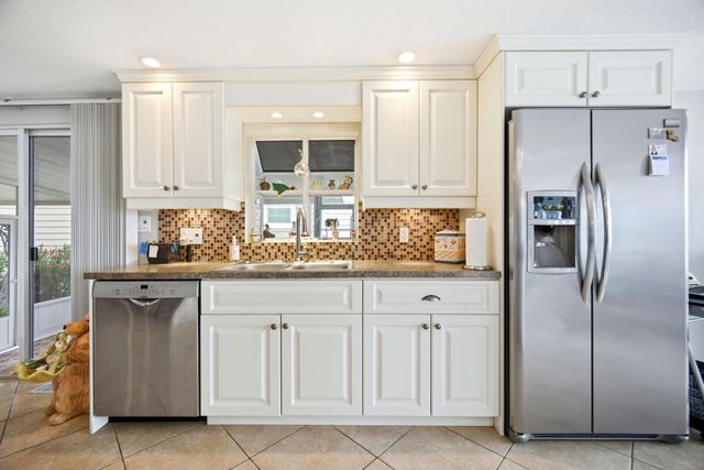 5555 Lakeshore Drive, Fort Lauderdale, FL 33312