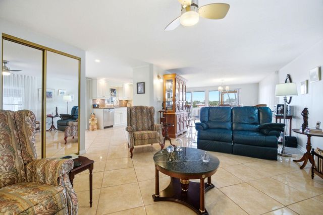 5555 Lakeshore Drive, Fort Lauderdale, FL 33312