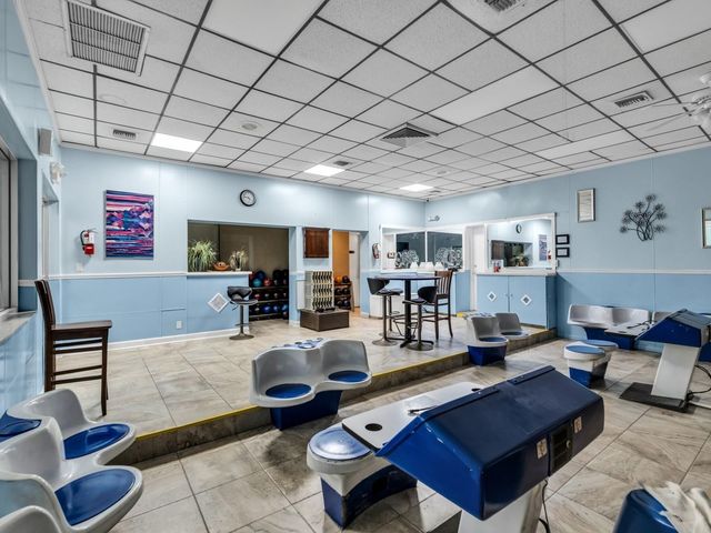 5555 Lakeshore Drive, Fort Lauderdale, FL 33312