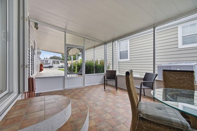 5555 Lakeshore Drive, Fort Lauderdale, FL 33312