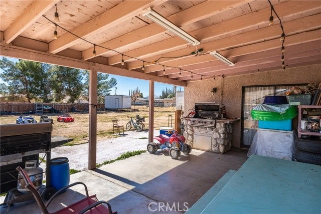19095 Madrone Street, Hesperia, CA 92345
