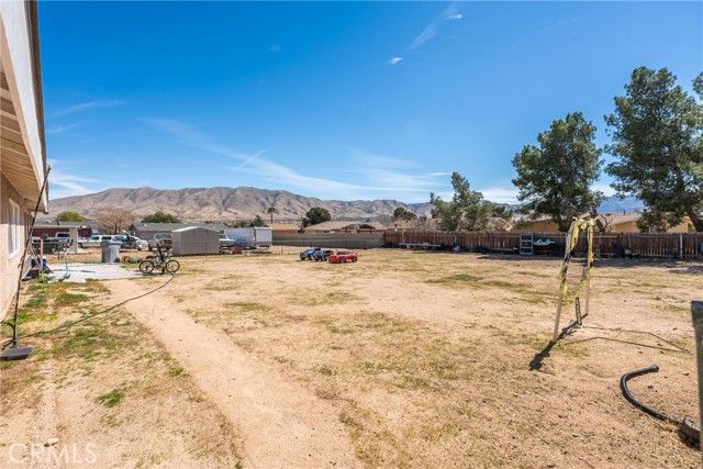19095 Madrone Street, Hesperia, CA 92345