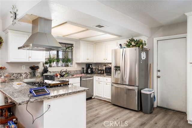 19095 Madrone Street, Hesperia, CA 92345