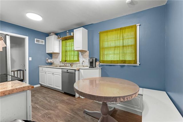 2625 S Arlington Avenue, Independence, MO 64052