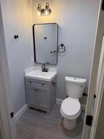 28 Douglas St 1, Worcester, MA 01603