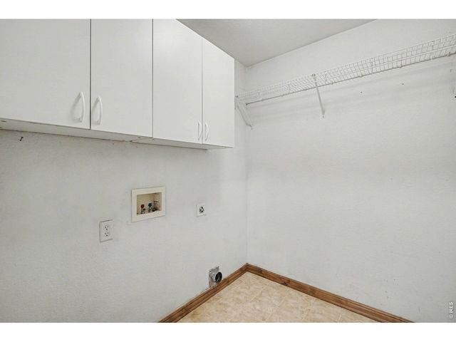 802 Waxberry Ct, Loveland, CO 80538